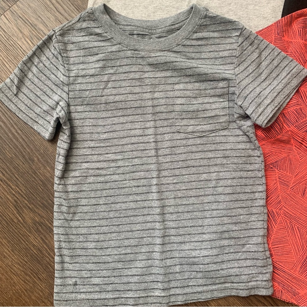 Boys tshirt lot size 4T-5 Nike, Cat & Jack, H&M - Picture 2 of 5